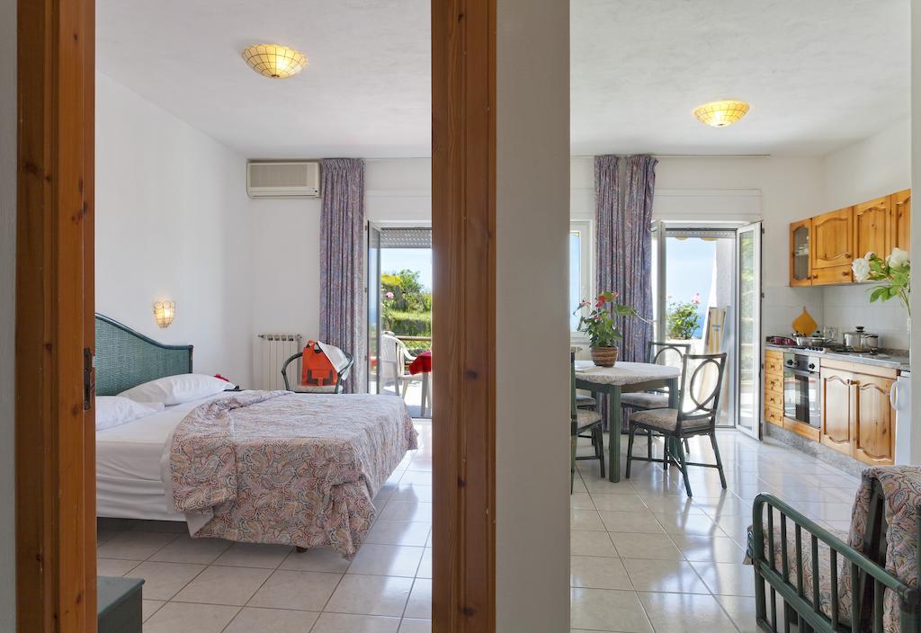 Forio di Ischia Parco Residence La Rosa מראה חיצוני תמונה
